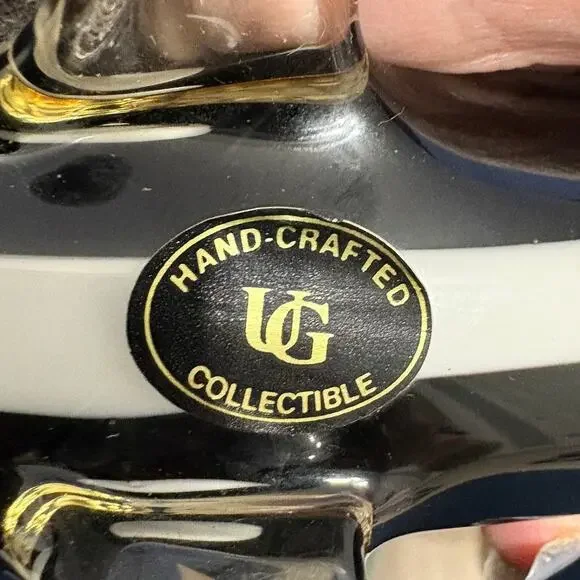 Vintage UG Collectable Handcrafted Orca/Whale Paperweight - Picture 5 of 5